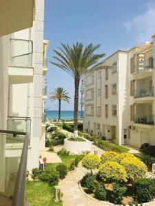 À vendre S+2 pieds dans l’eau – pied dans l'eau 📍 Chatt Mariem