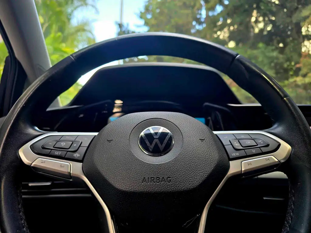 Volkswagen Golf8 essence 2022 đ
đ on accepte l Ă©change des voitures