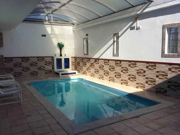 villa avec piscine 29730412