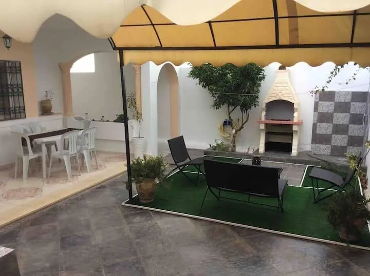 villa avec piscine 29730412