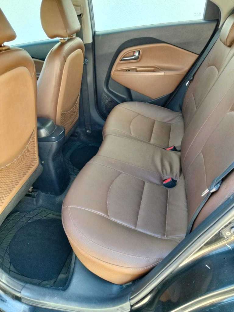 A vendre kia Rio en bonne état Essence année 2012