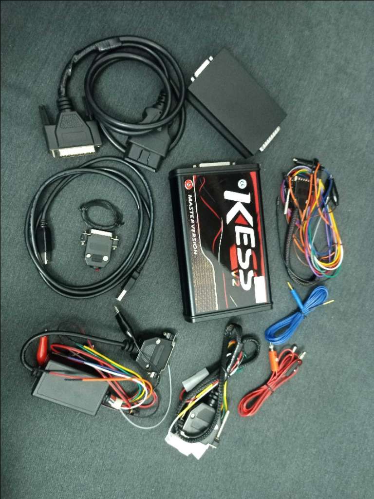 Appareil de reprogrammation calculateur moteur KESS V2 (5.017)