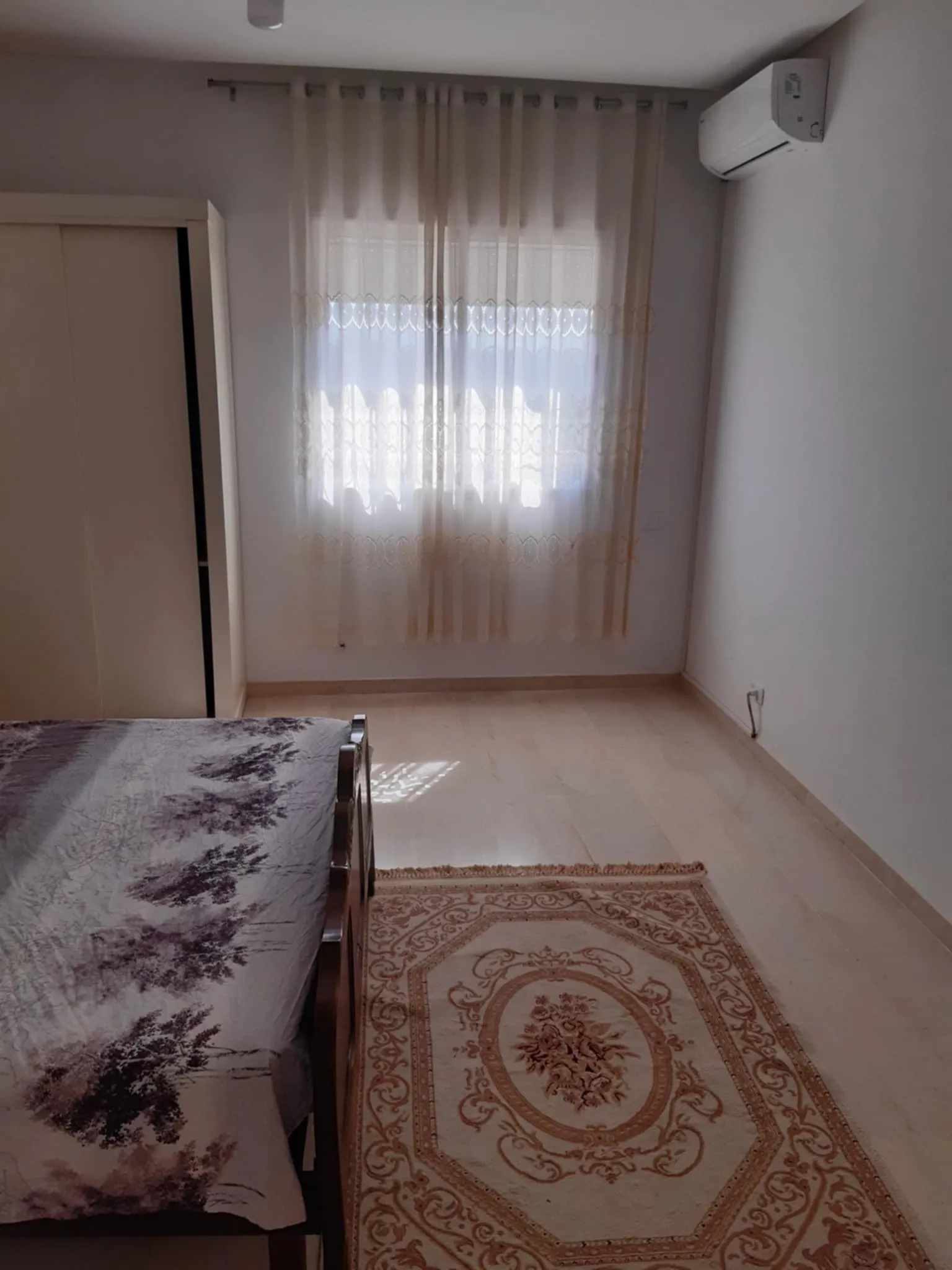 Appartement neuf Meublé étage villa S+2 chambres, garage pour voiture,Internet high debit,110dt la nuiteé