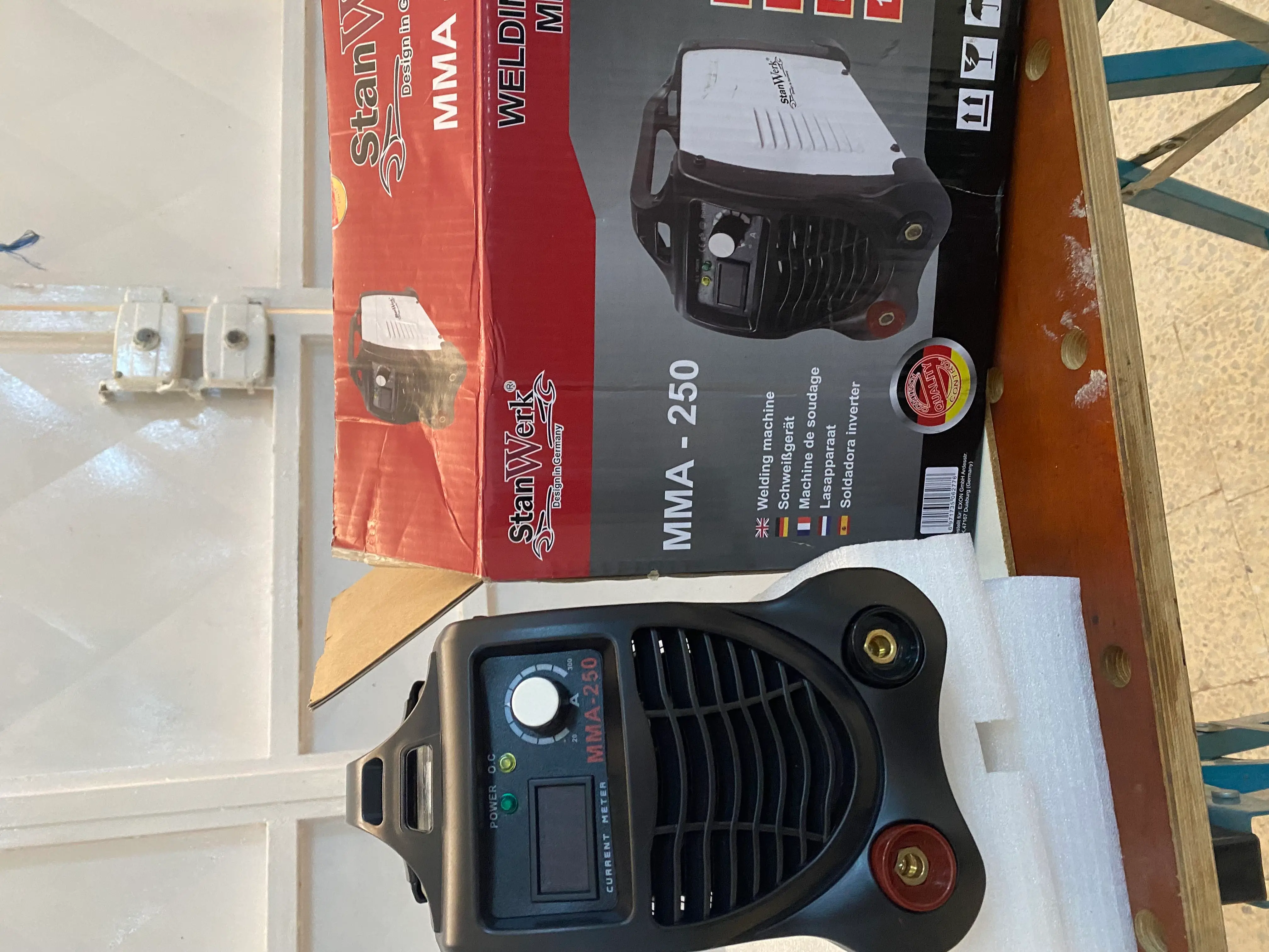 Poste soudire importer