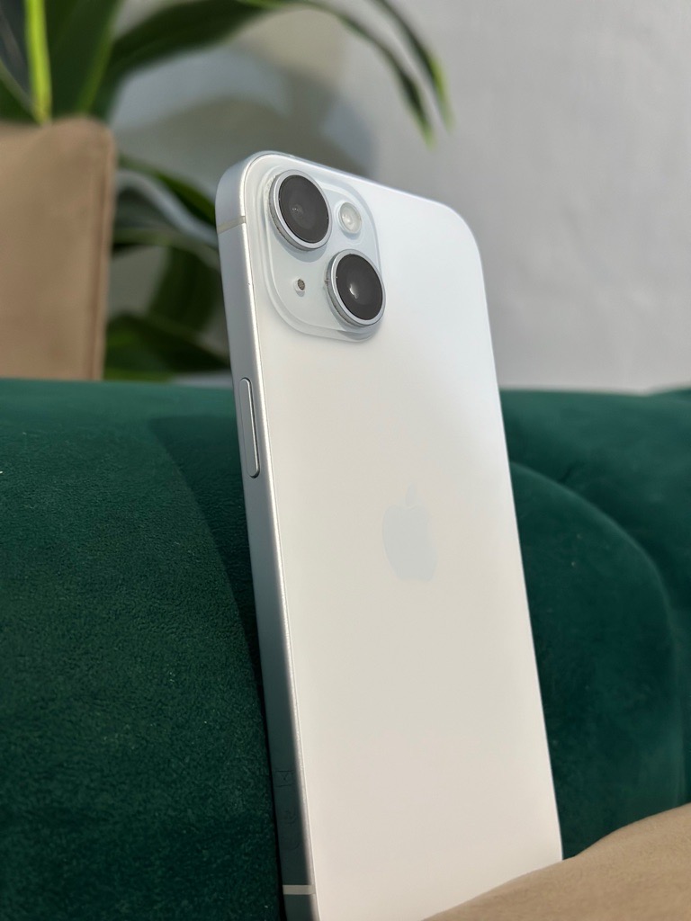 Iphone 15   90%    128GB 