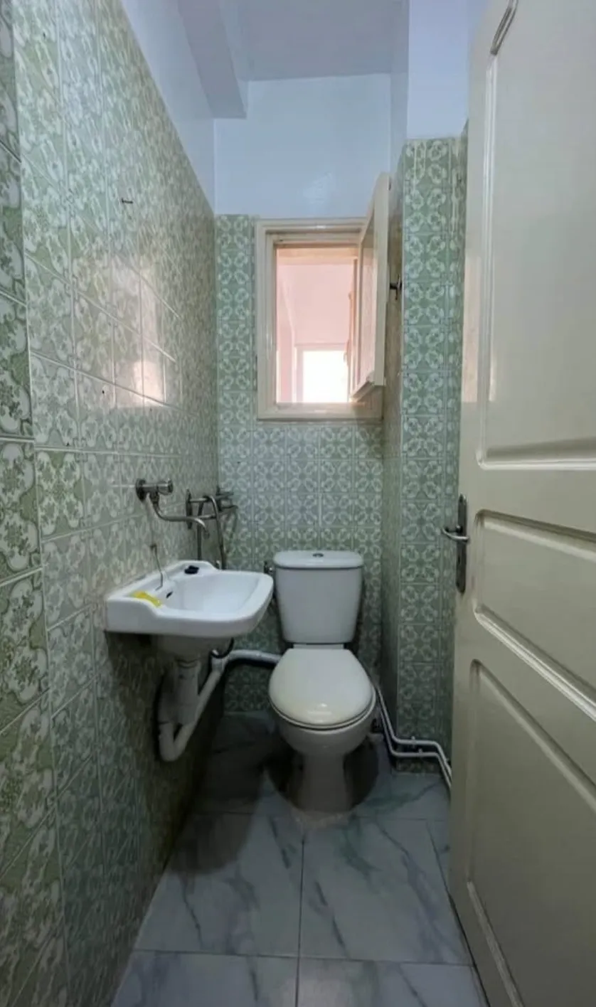 Location S3 vide à El Manar 2