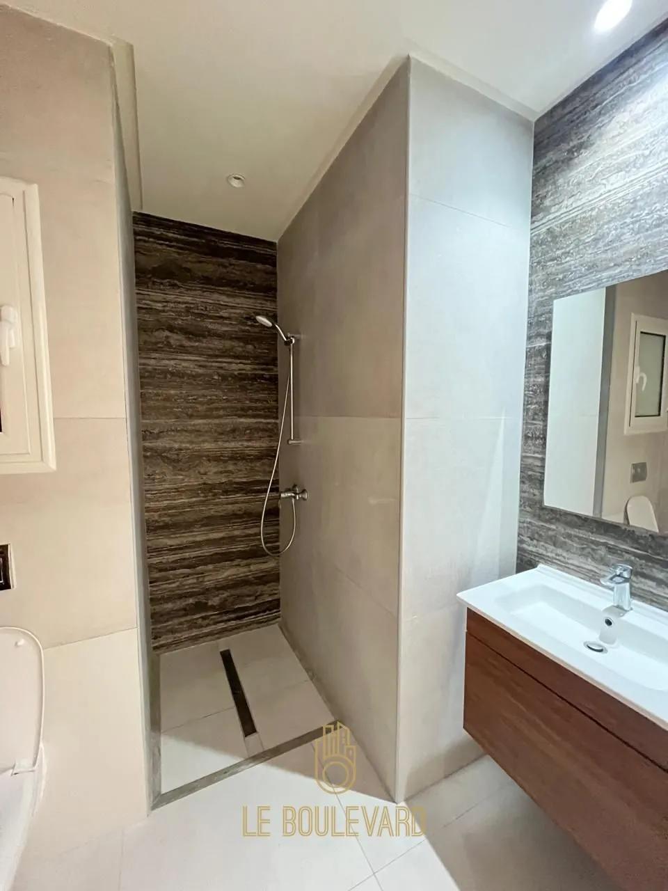 Location Annuelle : Appartement S+1 Haut Standing à AFH Mrezga, Nabeul