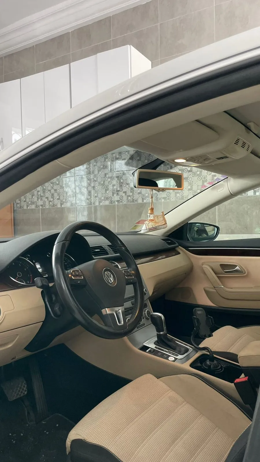 Volkswagen Passat CC Sport Blanche – Excellent État – Faible Kilométrage – Prix Exceptionnel