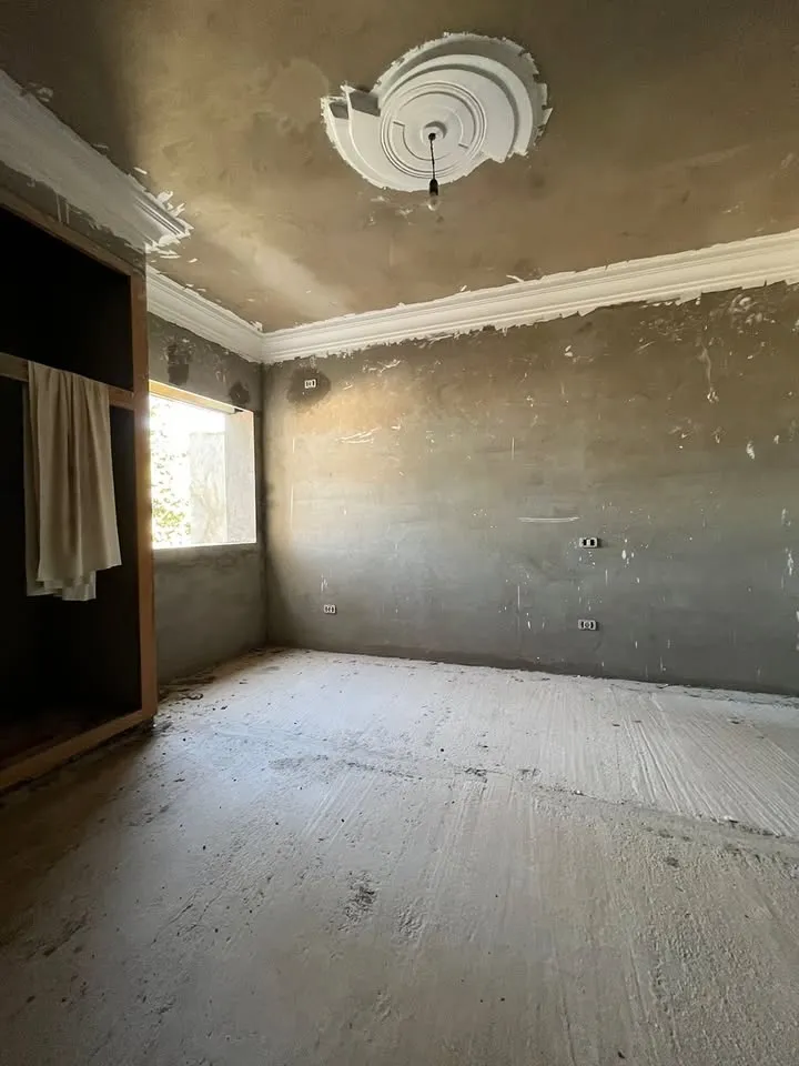 2 étages de villa inachevés à vendre-Bizerte