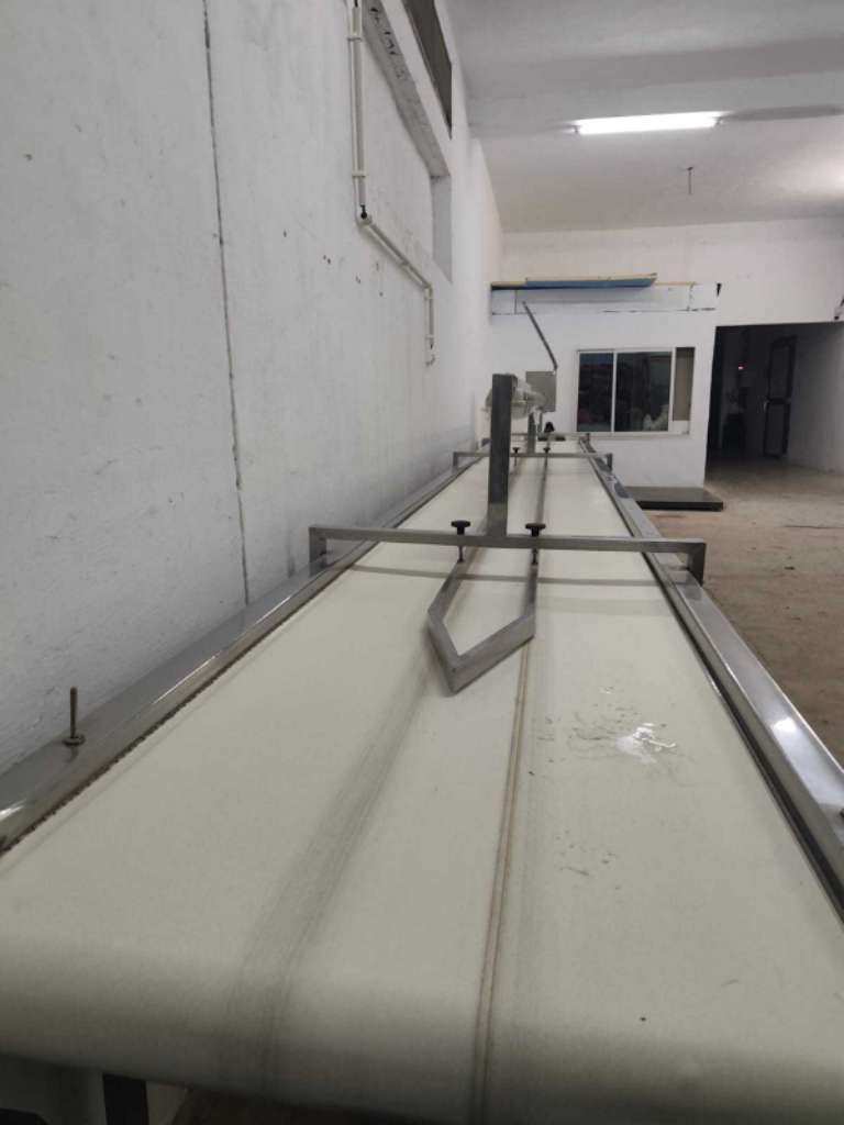 Tapis de triage des dattes