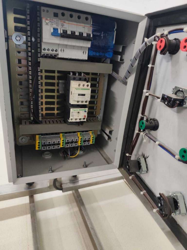 Tapis de triage des dattes