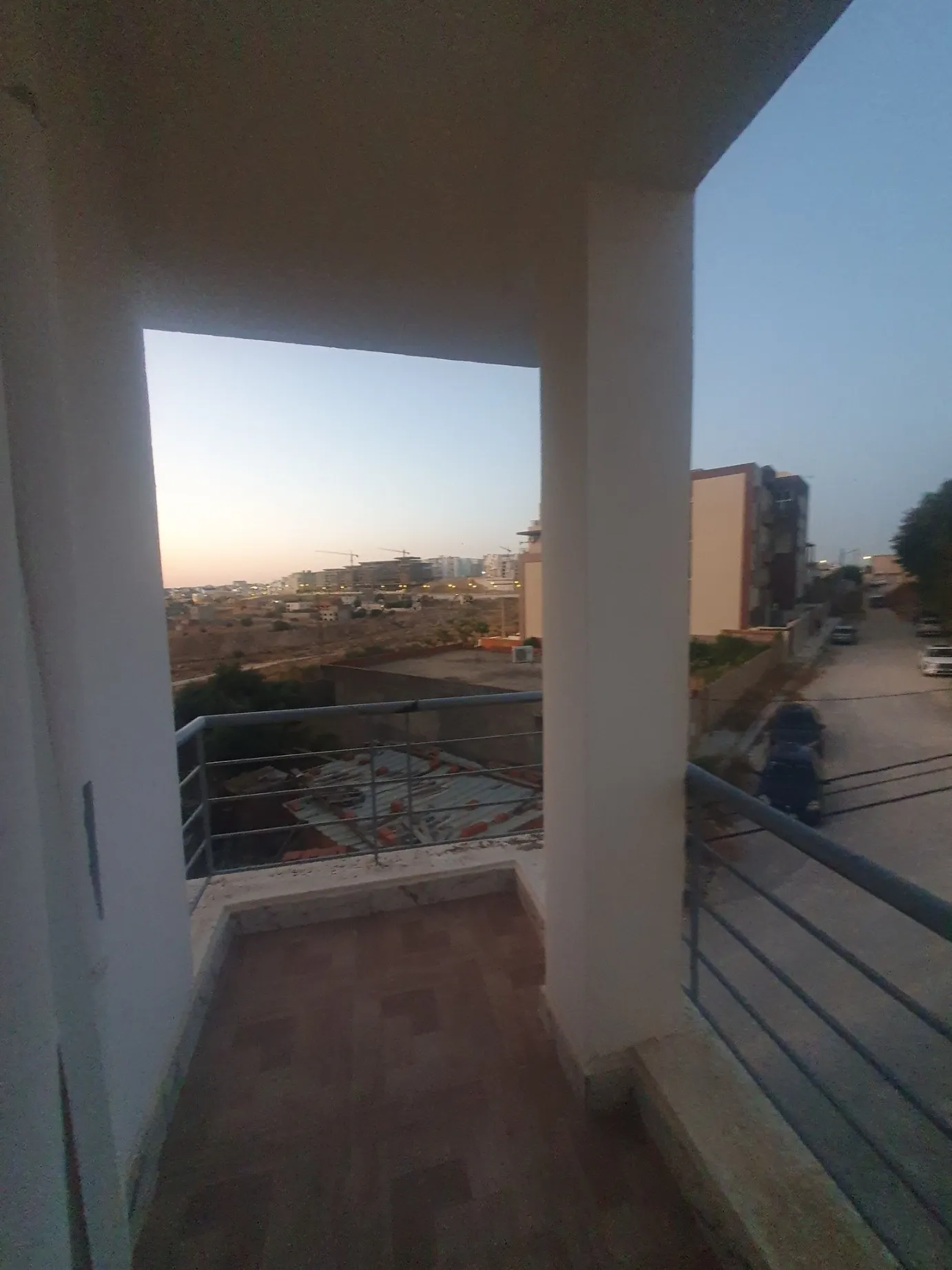 s+1 situé a manar 1