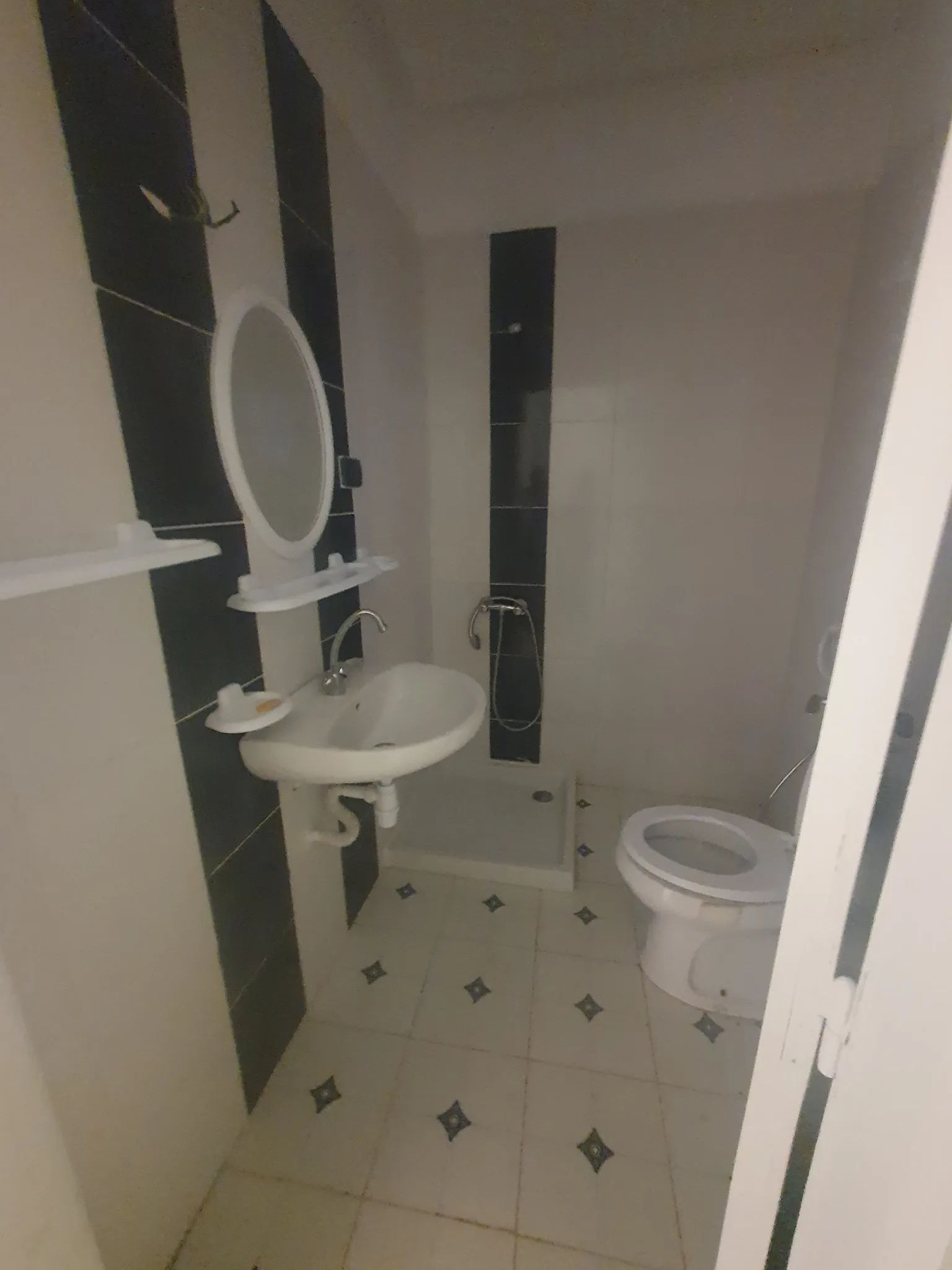 s+1 situé a manar 1