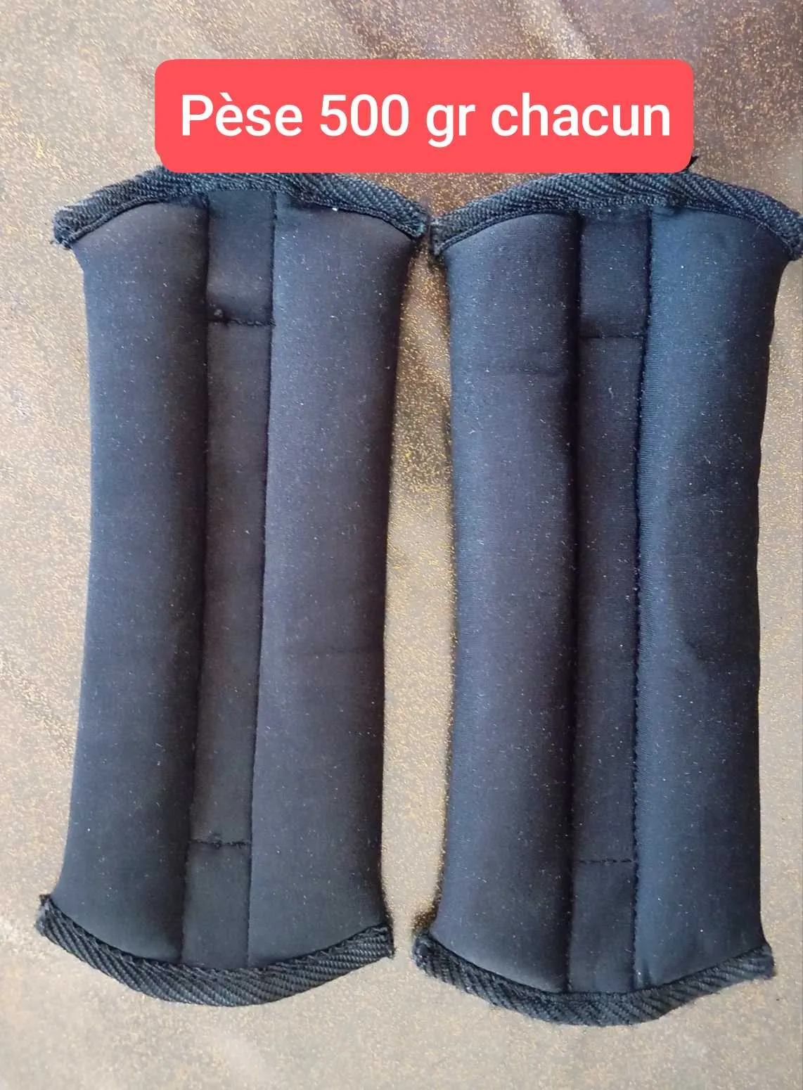 Très Bonne Affaire : Tapis roulant en excellent état avec un kit sportif. Téléphone 25982131