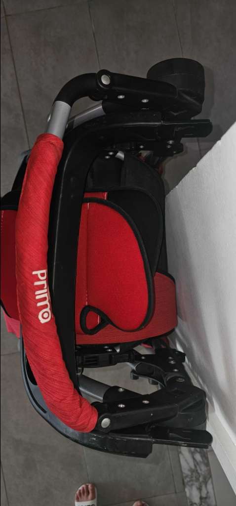 A vendre poussette de la marque italienne prima