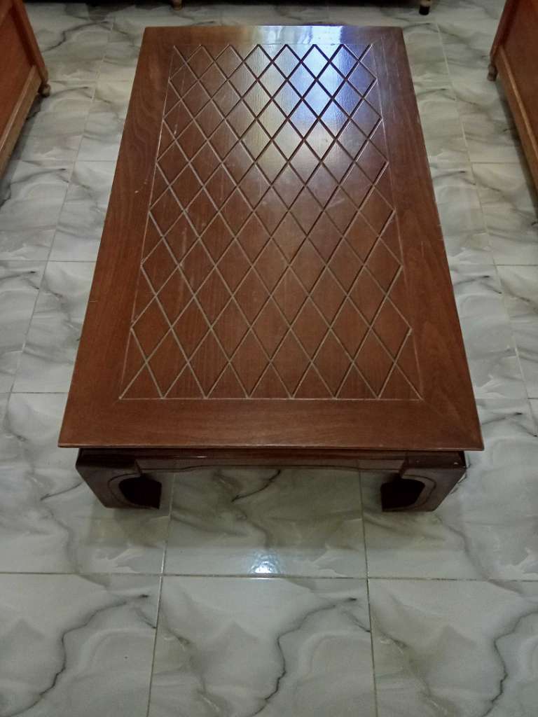 Table pour salon 