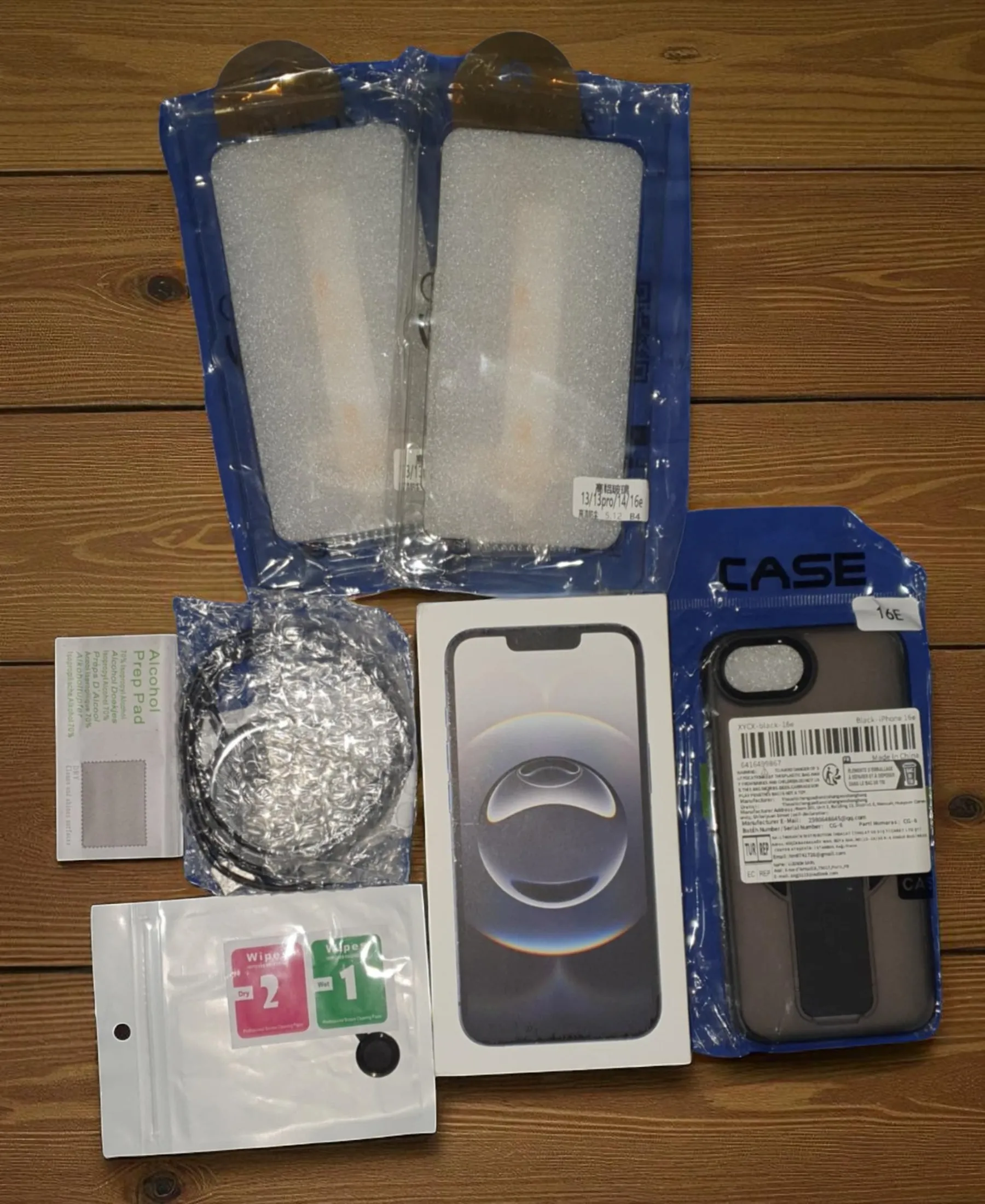 A VENDRE iPhone 6e + accessoires cachetés