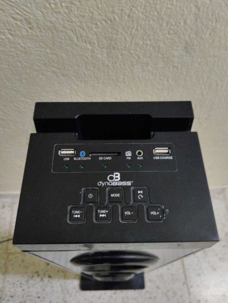 Baffle Bluetooth steaming music radio usb auxiliaire. 