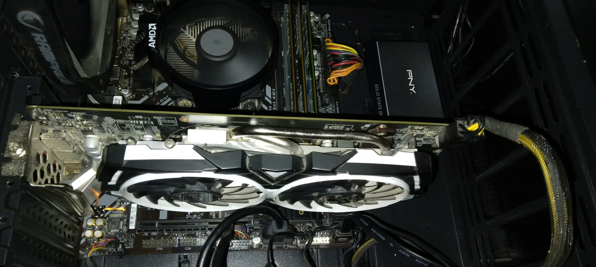 Unité Gamer R5 1600AF 16Go RX 580 8Go SSD 500 Go