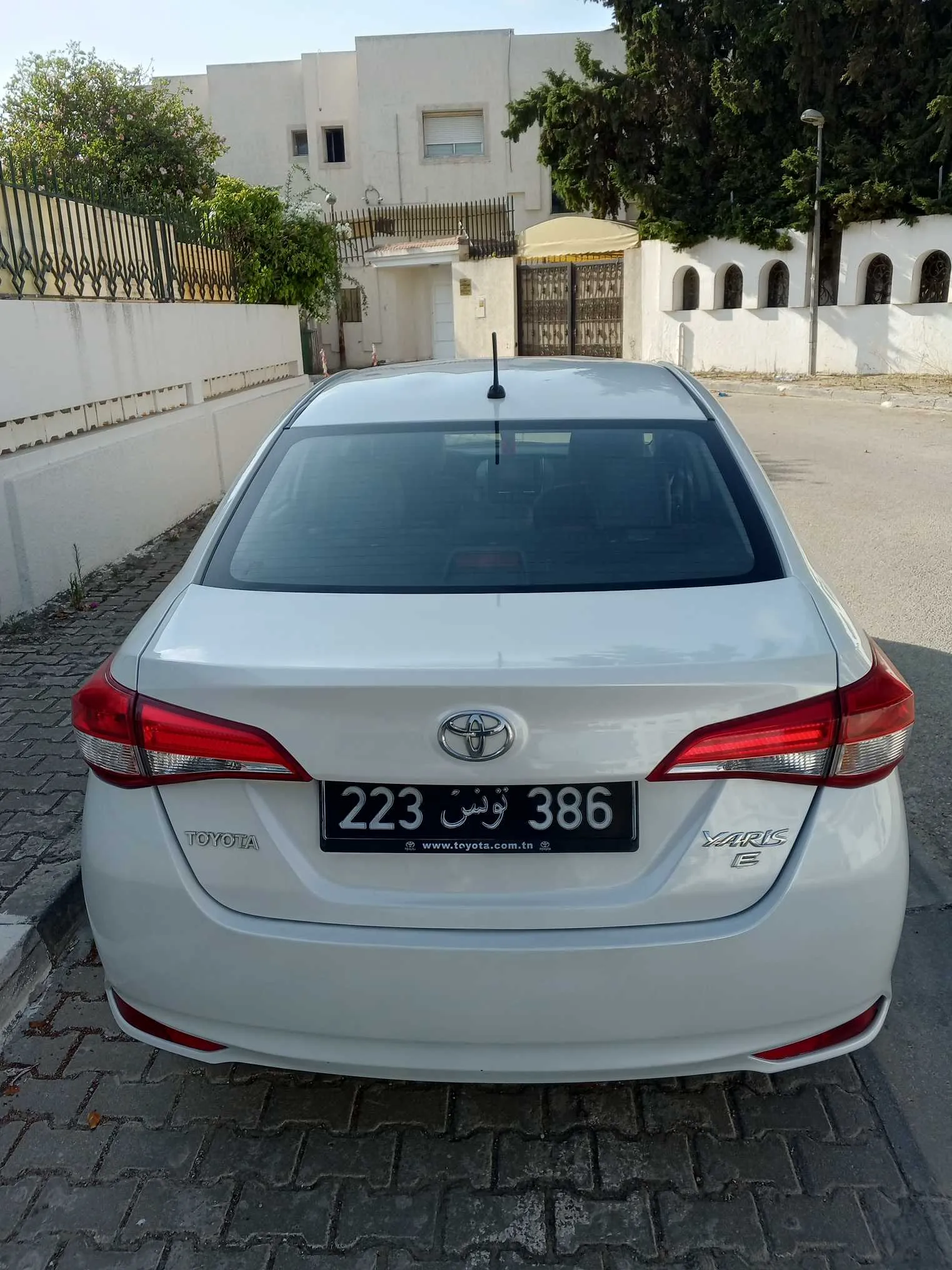 Toyota yaris sedan E