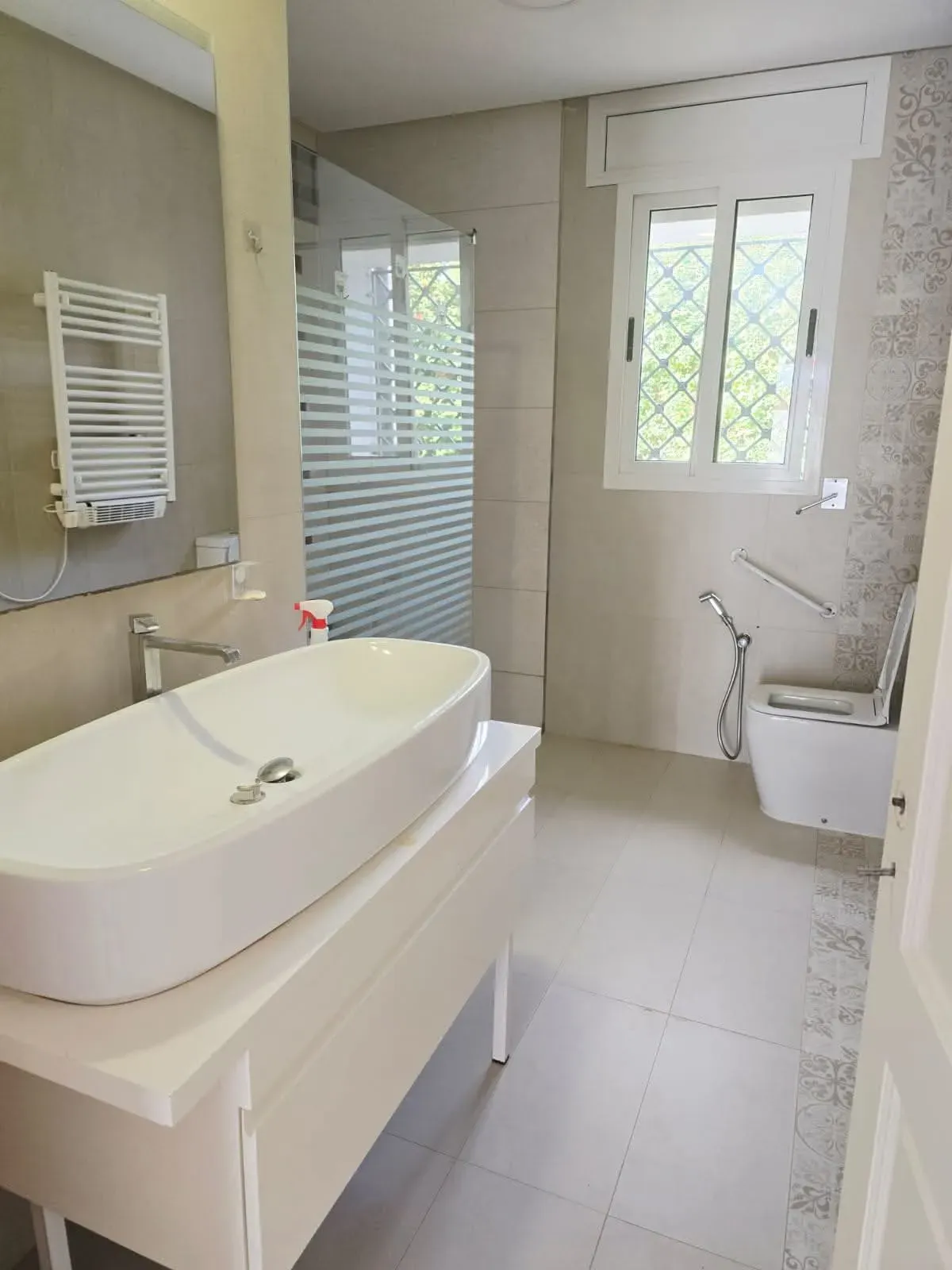 Une Belle Villa Plain-Pied Construite Sur Terrain 450m²