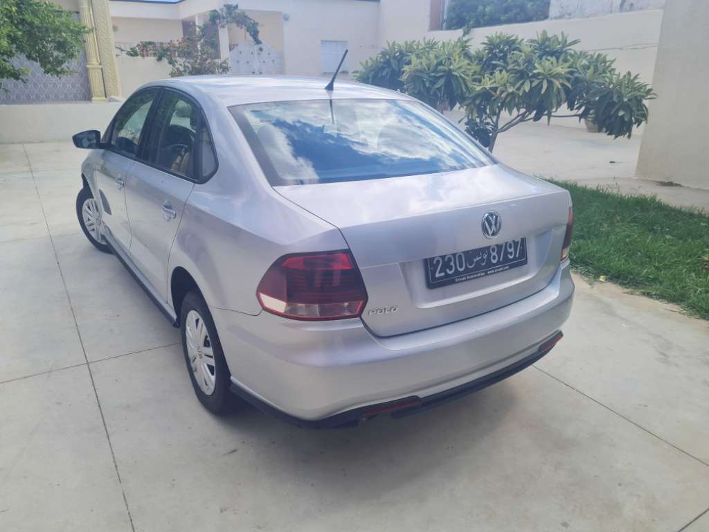 Volkswagen polo sedan