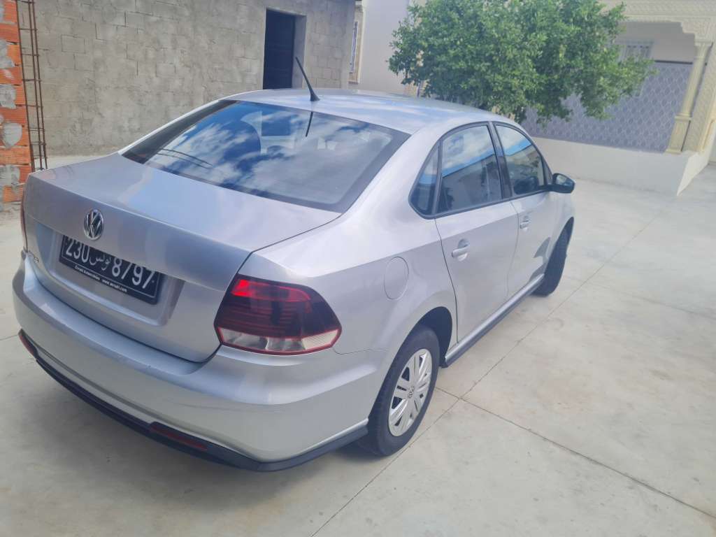 Volkswagen polo sedan