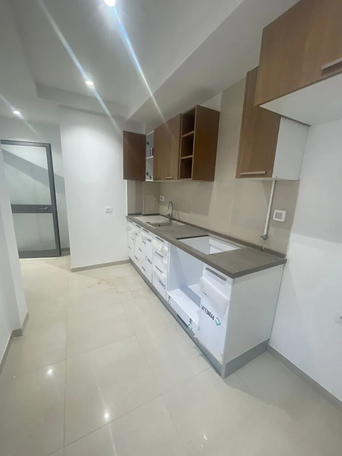  À LOUER | Appartement S+0 à  Ennaser 2 jamais habitée 