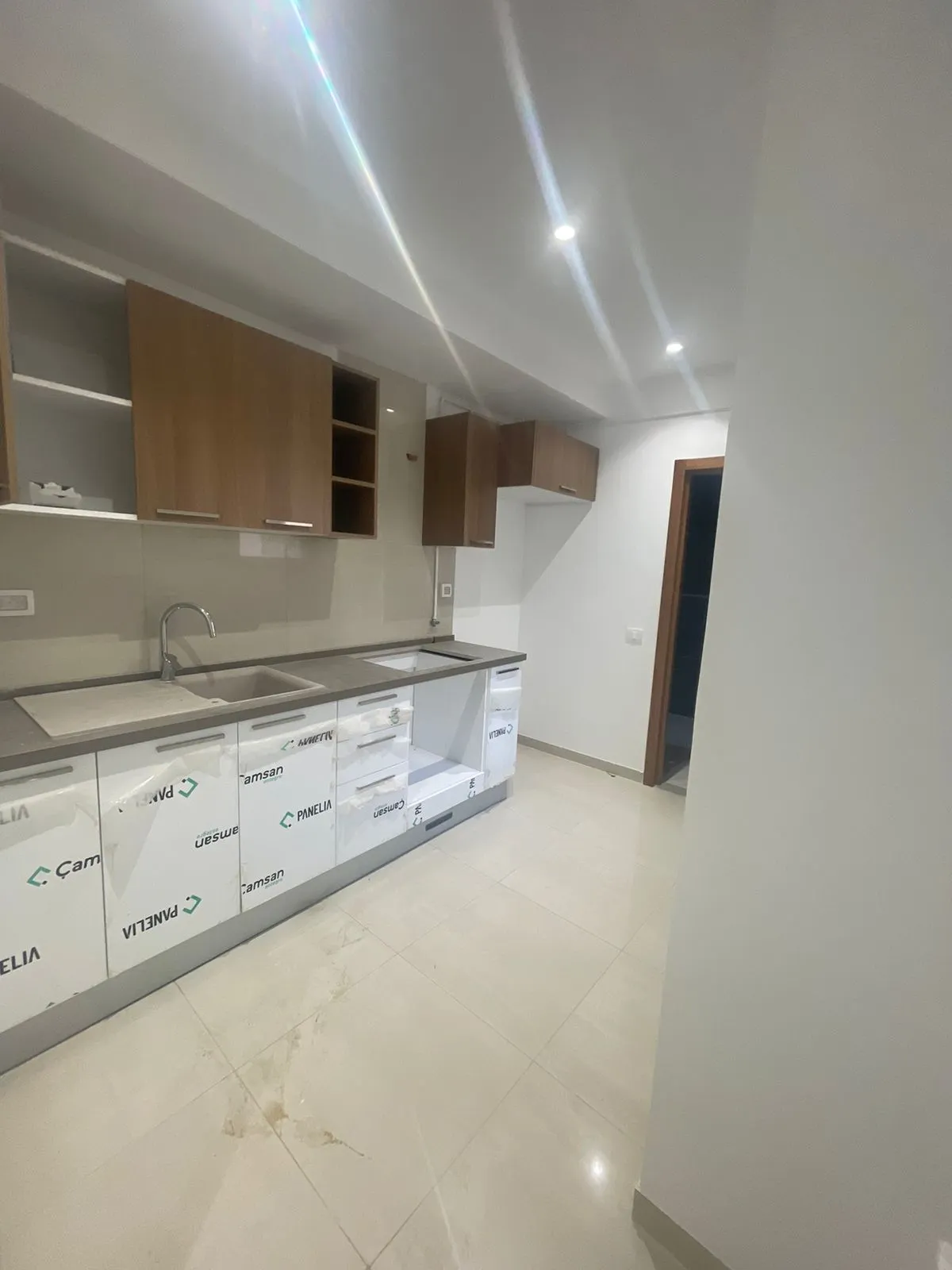  À LOUER | Appartement S+0 à  Ennaser 2 jamais habitée 