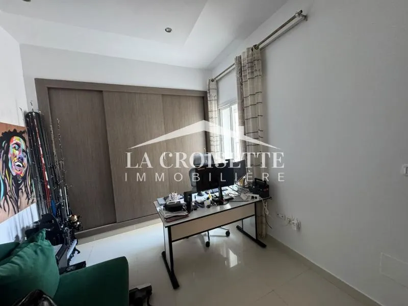 Villa plain-pied S+4 semi-meublée à La Marsa MVL0516