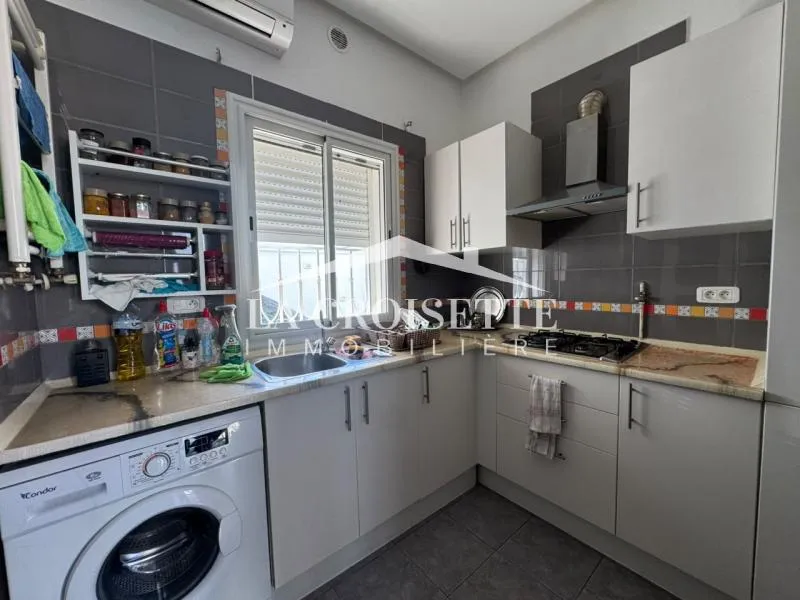 Villa plain-pied S+4 semi-meublée à La Marsa MVL0516