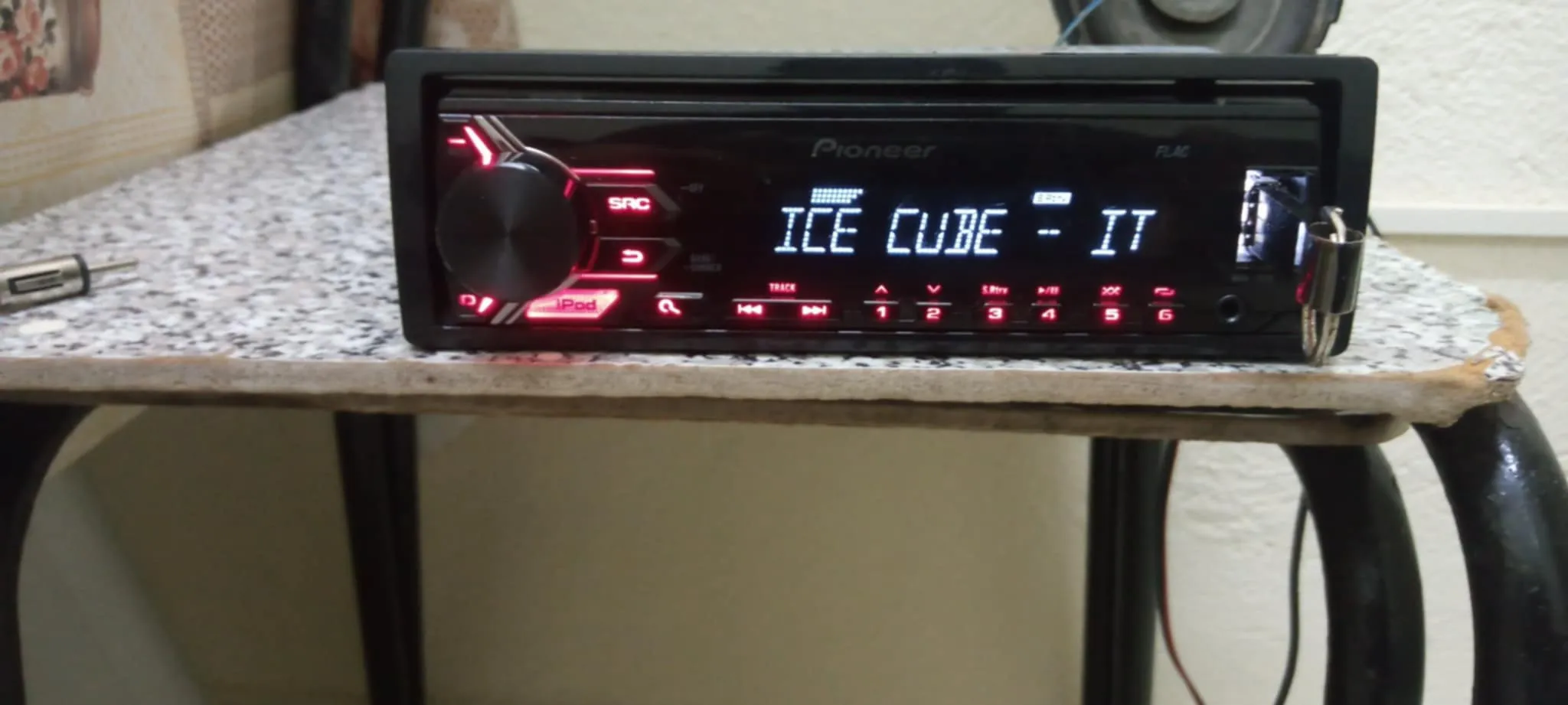 Poste pour voiture importer