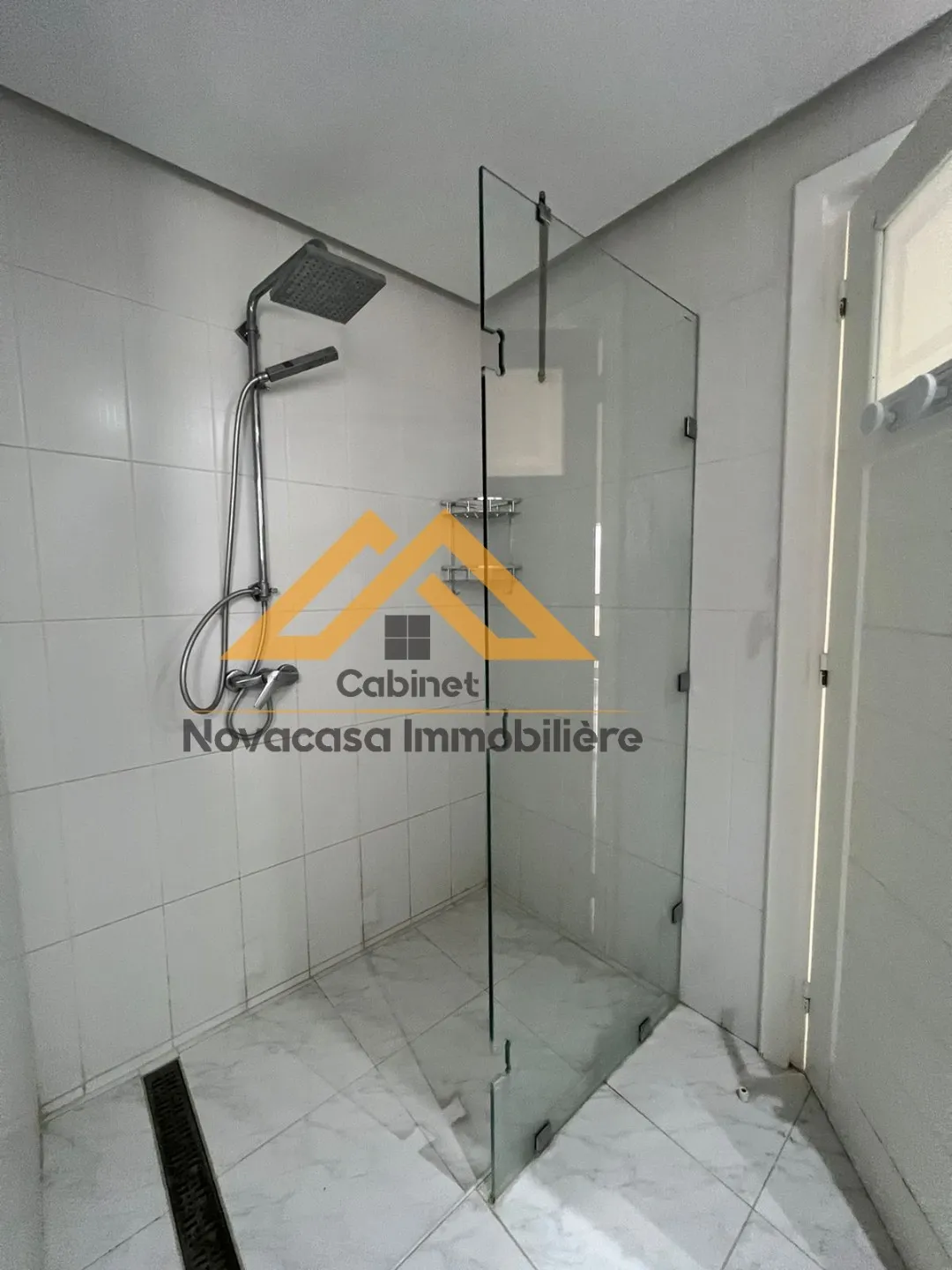 À Louer – Étage de villa S+3 à Khzema Est