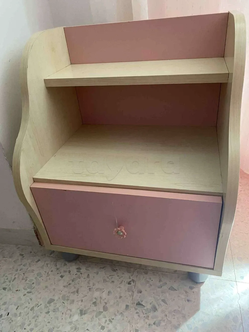 Chambre fille en bonne état+matelas gratuit