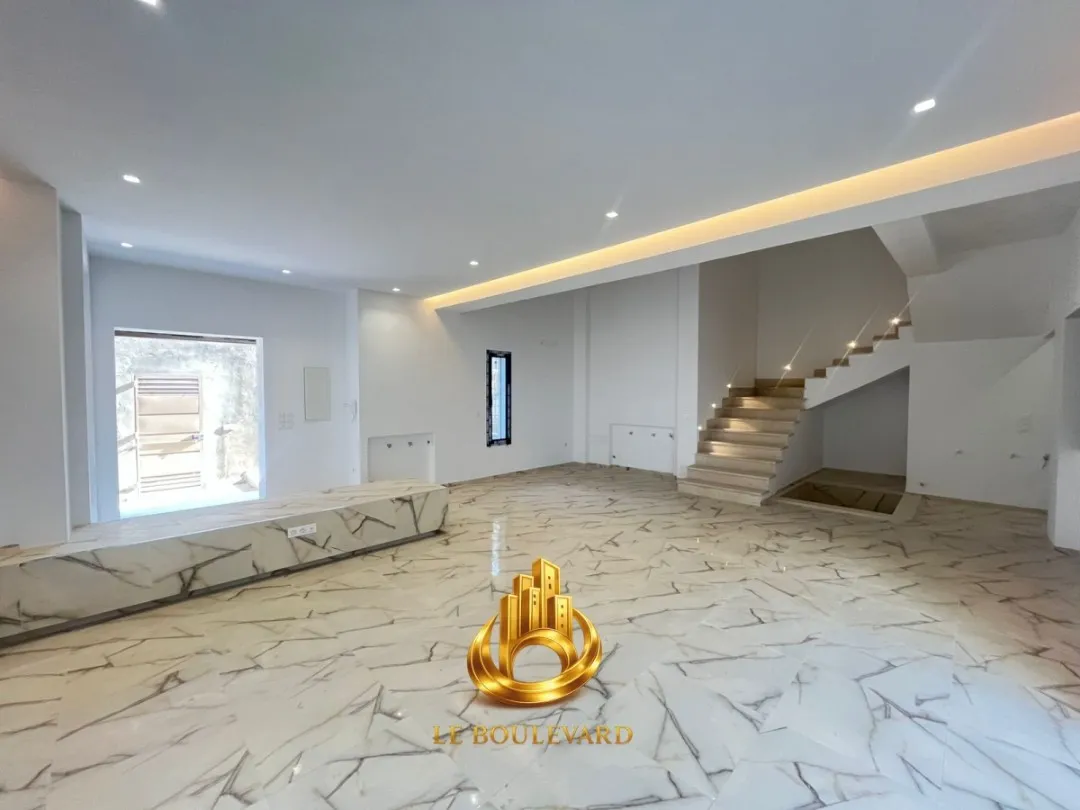 À Louer Villa duplex S+3 très haut standing, jamais habitée à Hammamet Nord