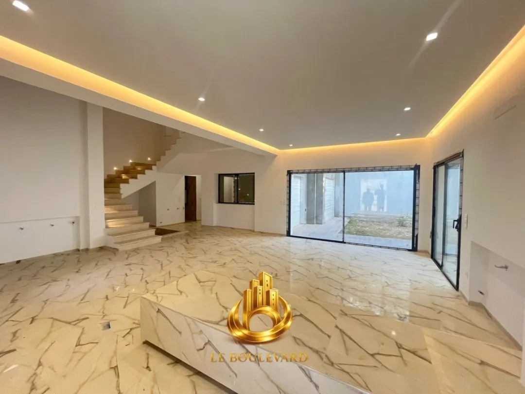 À Louer Villa duplex S+3 très haut standing, jamais habitée à Hammamet Nord