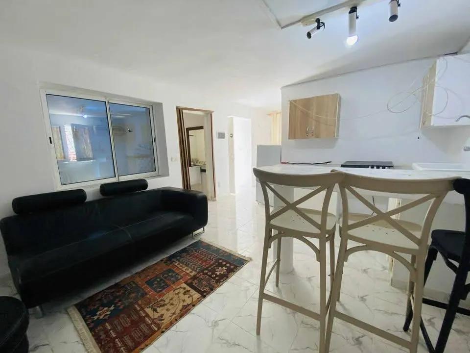 joli studio s0 meublée