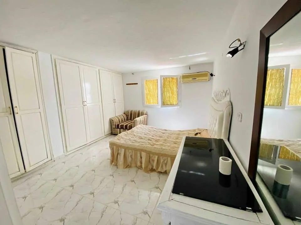 joli studio s0 meublée