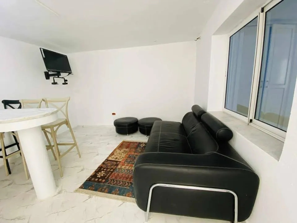 joli studio s0 meublée