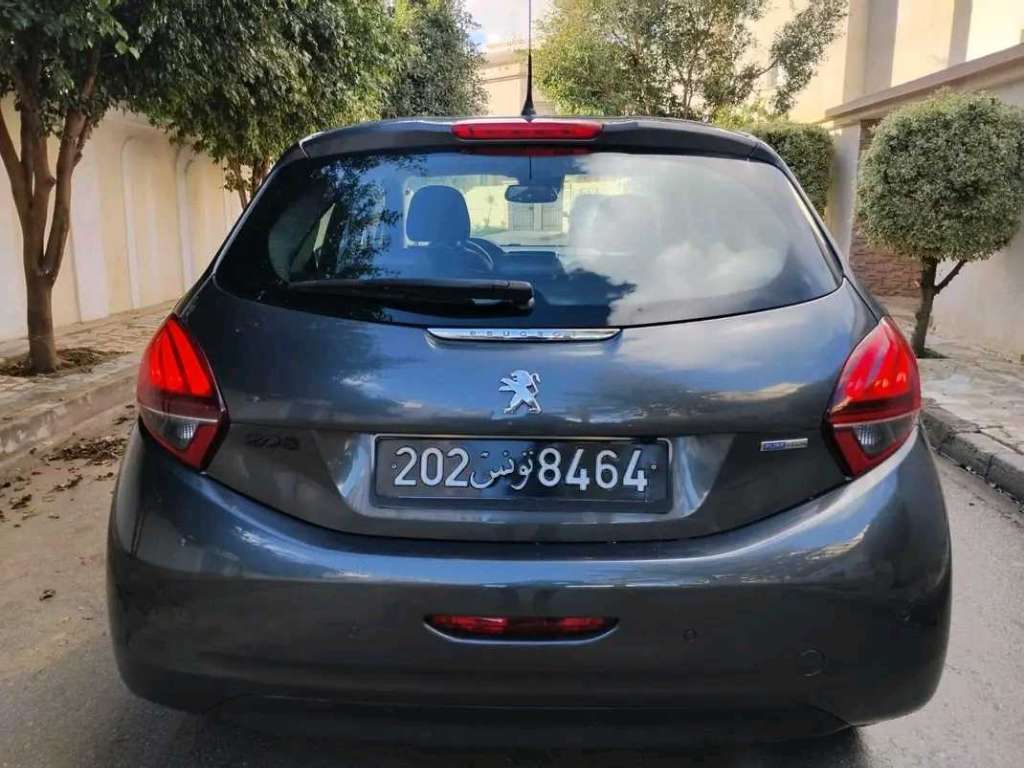 PEUGEOT 208 SÉRIE SPÉCIALE CITY TRÈS PROPRE 