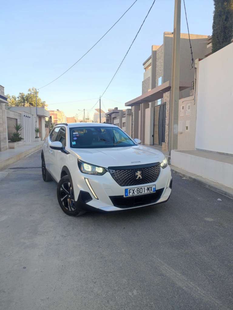 PEUGEOT 2008
