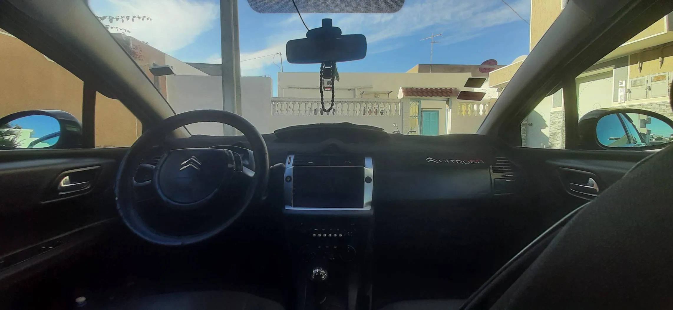 Citroën C4 essence année 2005 en bon état