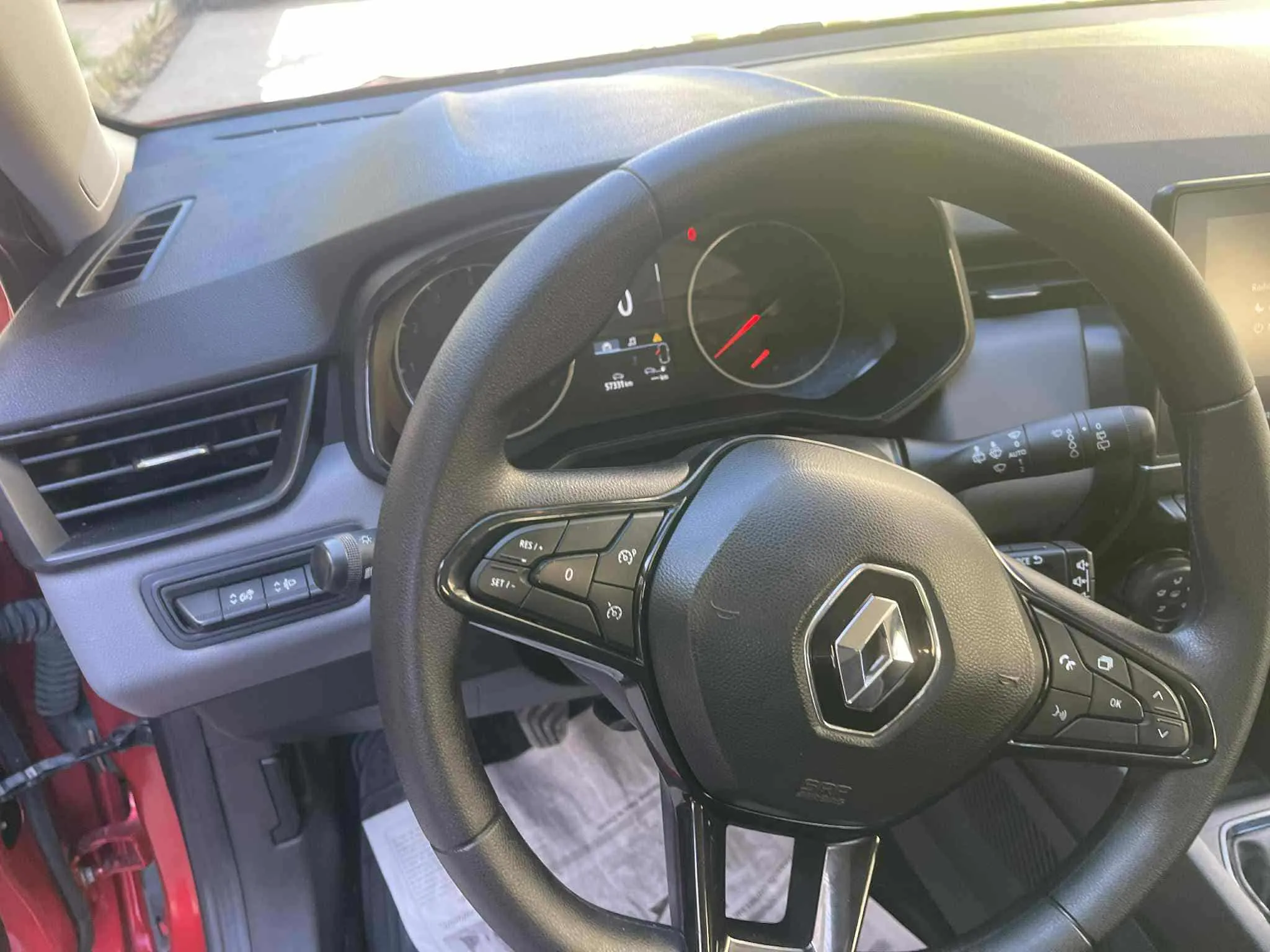RENAULT CLIO 2023