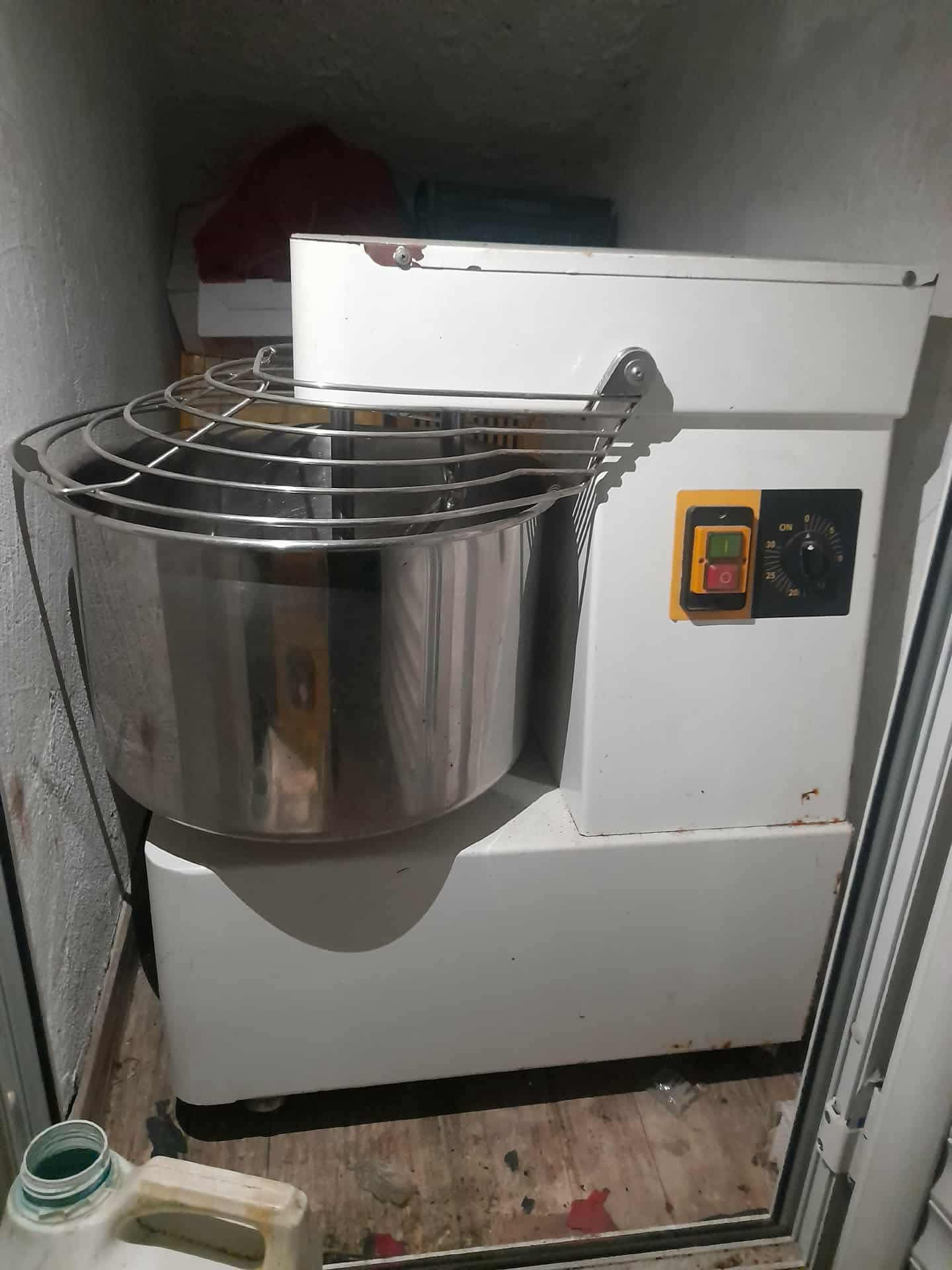 A vendre en lot matériel de restauration