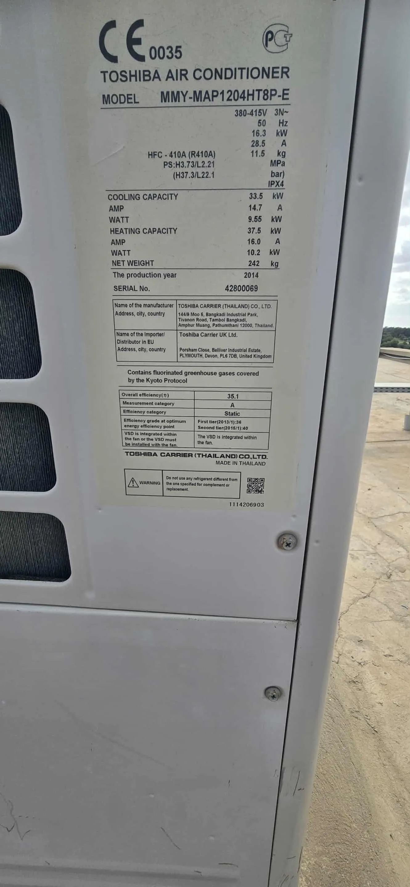 A vendre groupe 2 clim centrale toshiba chaud / froid