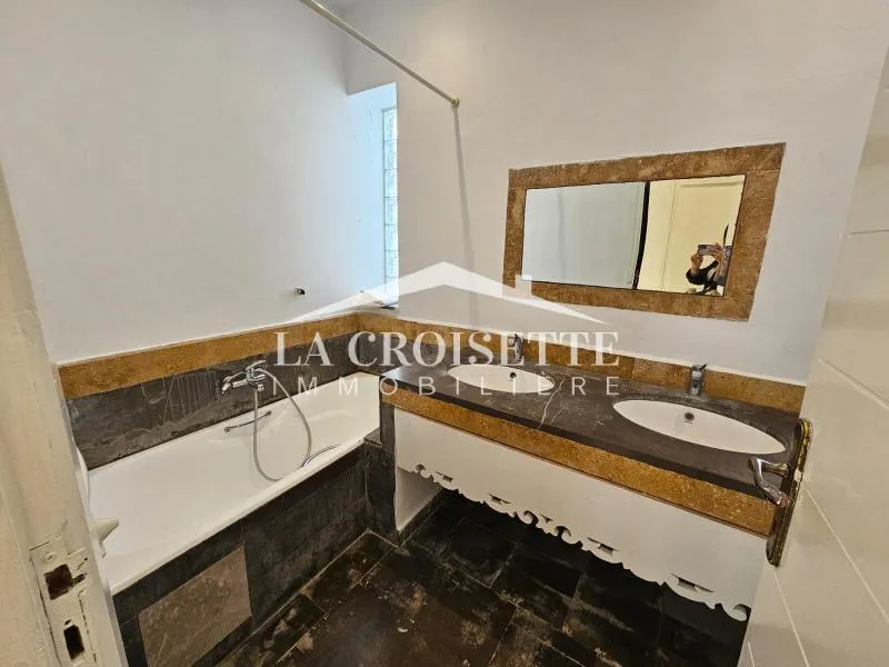 Etage de villa s2 avec terrasse à La Marsa MAL3507