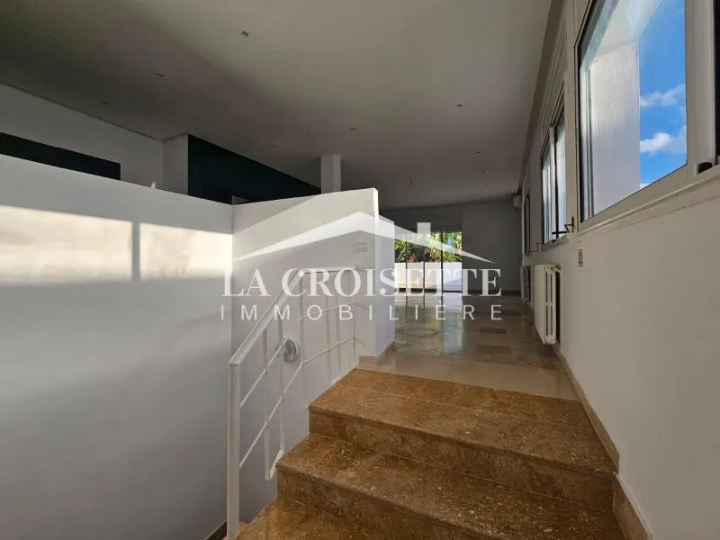 Etage de villa s2 avec terrasse à La Marsa MAL3507
