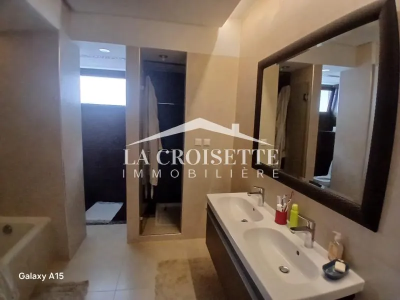 Triplex s4 avec jardin à La Soukra MTRL0091