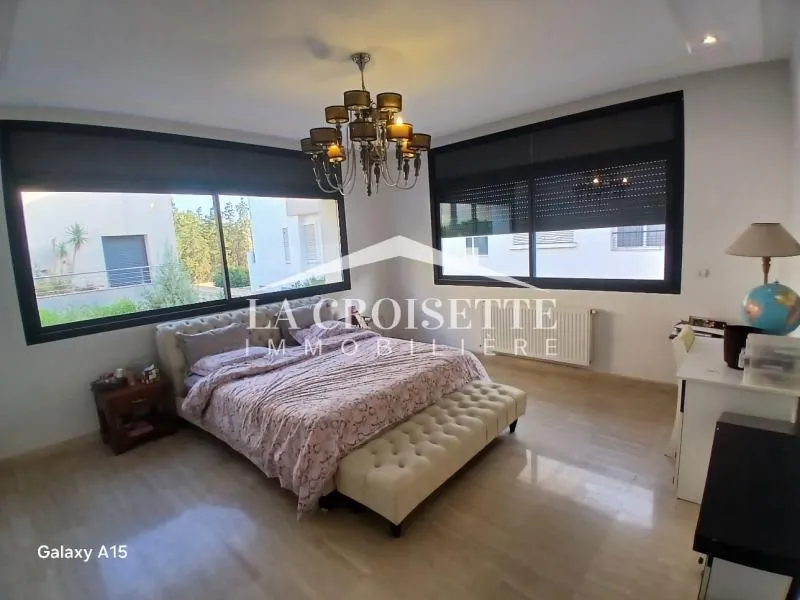 Triplex s4 avec jardin à La Soukra MTRL0091