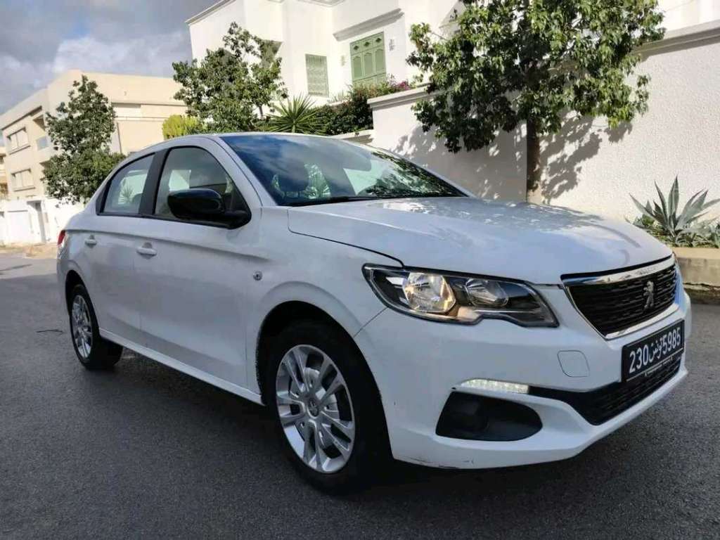 PEUGEOT 301 PREMIÈRE MAIN EN ÉTAT NEUF 